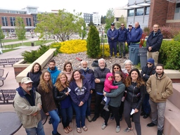 Group of people posing with Tree of Gernika 