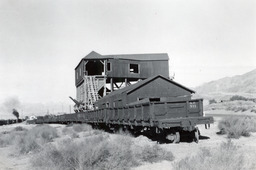 Southern Pacific narrow gauge gondolas at the terminus of the Leschen Aerial Wire Rope Tramway (1950)