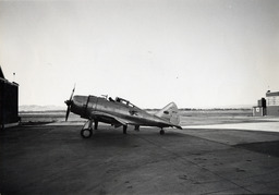 Single-engine pursuit plane