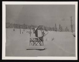 Snow gauge no. 10, broken wind shield, copy 1