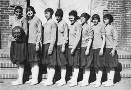 Women's basketball team, University of Nevada, 1920