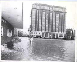 Mapes Hotel during the Truckee River flood