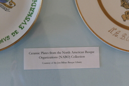 Basque ceramic plates caption