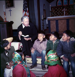 Gareth Hughes (Brother David) and group of Paiute children