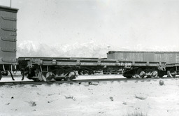 Southern Pacific narrow gauge freight cars at Owenyo (1950)