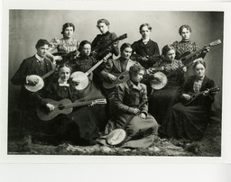 Music performers Symphony Club, 1899