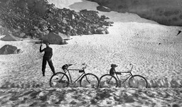 Pyramid Lake, bicycle