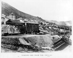Loading Ore from the Chollar