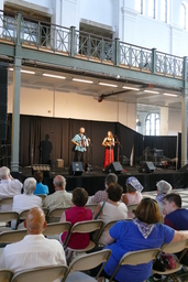 Romtvedt duo musical performance with spectators, 1