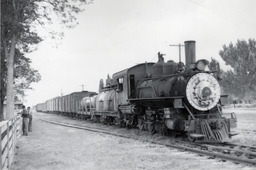 Southern Pacific narrow gauge Locomotive No. 18, all coupled up at Laws and ready to leave for Owenyo (1950)