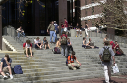 Students on campus, Noble H. Getchell Library, 2003