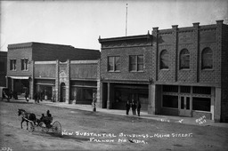 New Substantial Buildings, Maine Street