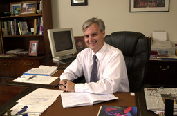 Faculty, Provost, Executive Vice President, and Chemistry Professor Emeritus John Frederick, 2003