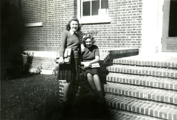 Delta Delta Delta Sorority sisters, ca. 1945