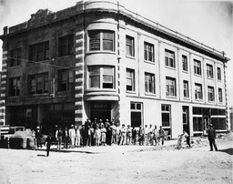 Nixon Block, Goldfield, Nevada, and the crew that built it