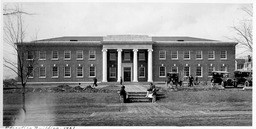 Education Building (currently Thompson Building), 1921