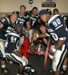 Football players with Fremont Cannon, University of Nevada, 2005