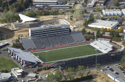Aerial view of Mackay Stadium, 2003