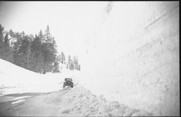 Winter scene at Donner Summit, circa 1940s
