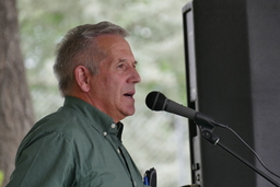 Bertsolari Martin Goicoechea on stage at 2021 Basque Festival in Elko